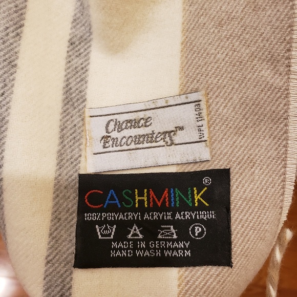 Cashmink Plaid Scarf - Picture 3 of 3